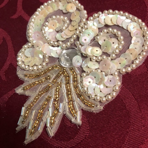 8 Sequin Appliqués